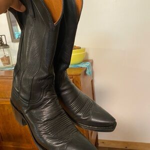 Black cowboy boots
